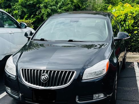 Used 2012 Buick Regal Leather image 1