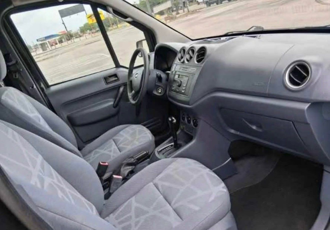 Used 2013 Ford Transit Connect XL FWD image 5