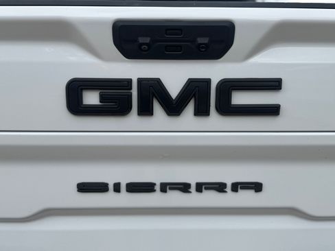 Used 2022 GMC Sierra 3500 AT4 w/ AT4 Preferred Package image 24