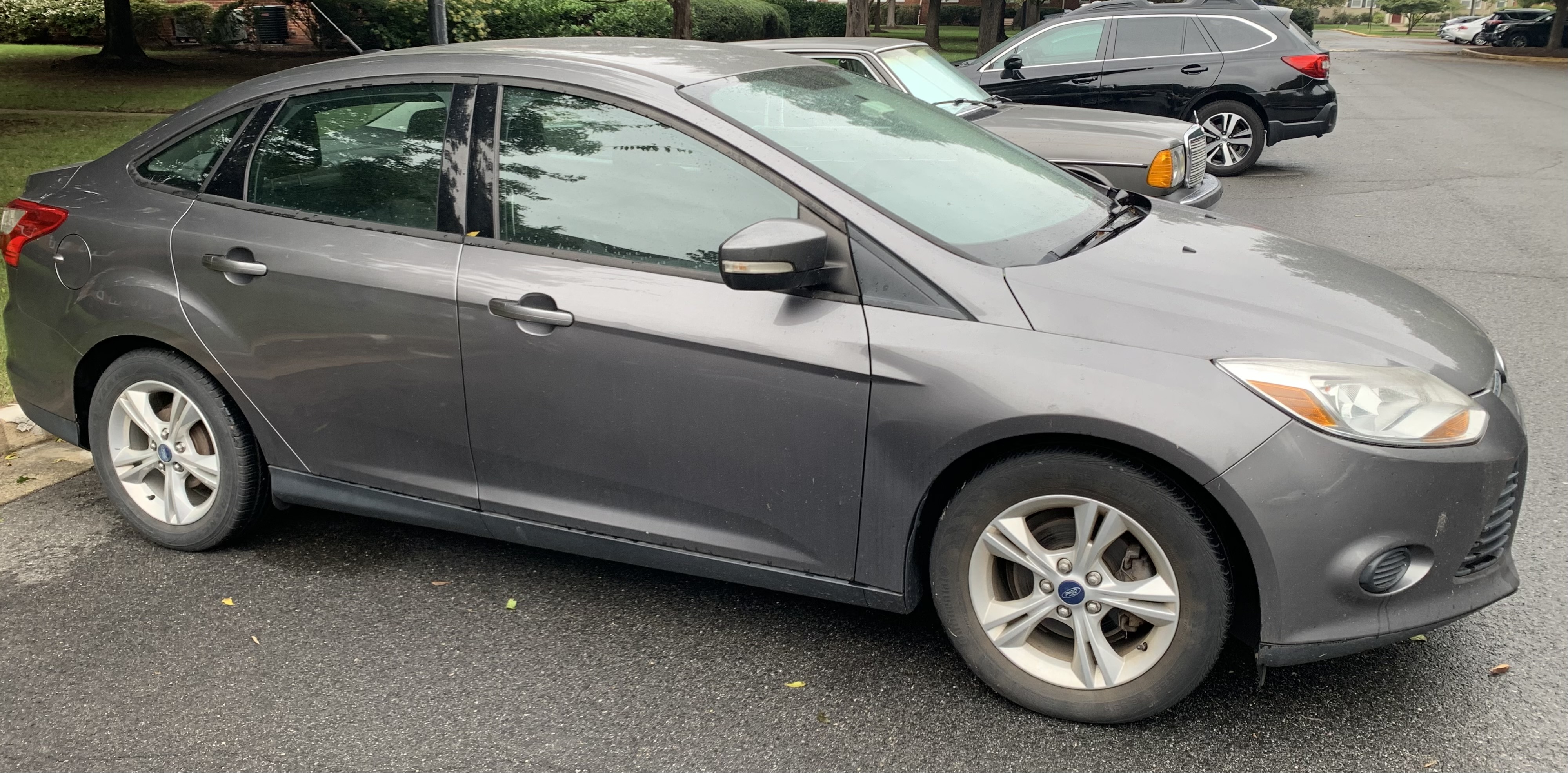 Used 2013 Ford Focus SE FWD image 2