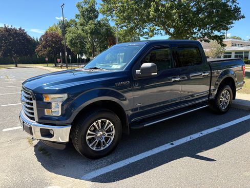 Used 2015 Ford F150 XLT w/ Equipment Group 302A Luxury image 15
