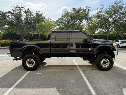 Used 2015 Ford F250 Lariat w/ Lariat Ultimate Package AWD/4WD image 8