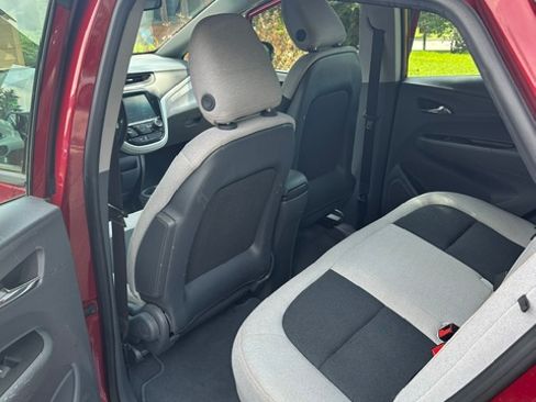 Used 2019 Chevrolet Bolt LT FWD image 6