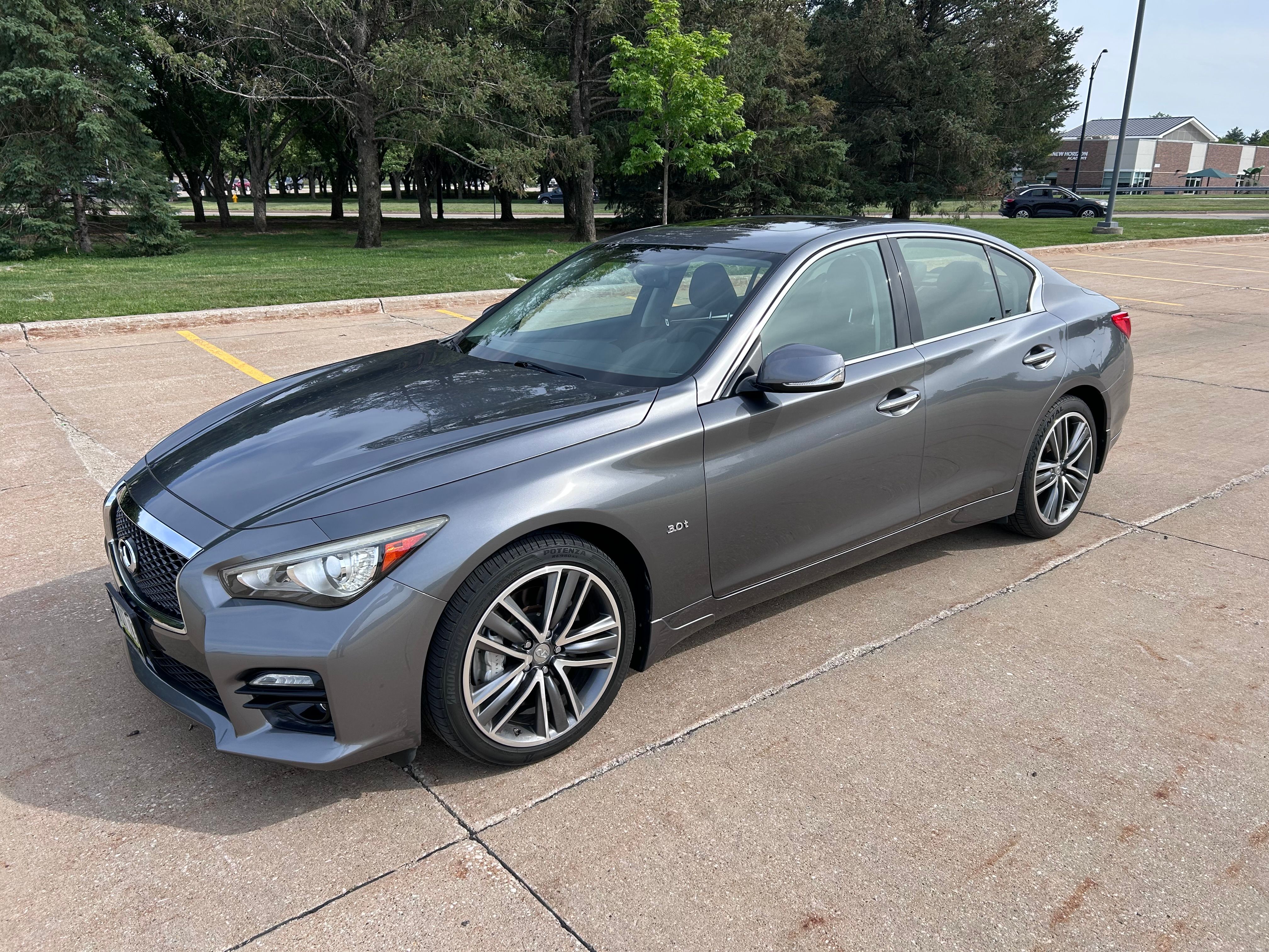 Used 2017 INFINITI Q50 Sport AWD/4WD image 1