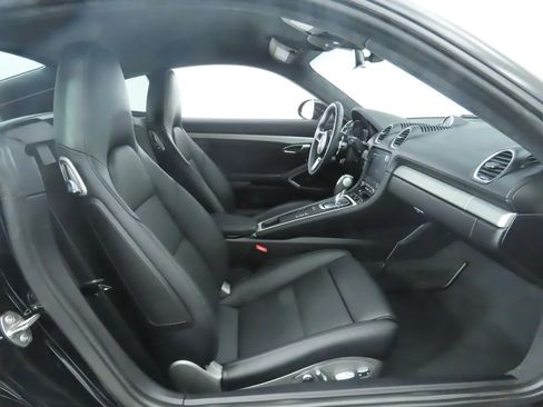 Used 2018 Porsche 718 Cayman GTS image 18