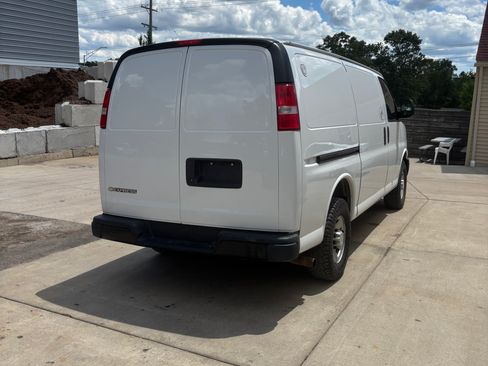 Used 2020 Chevrolet Express 2500 w/ Safety Package RWD image 4