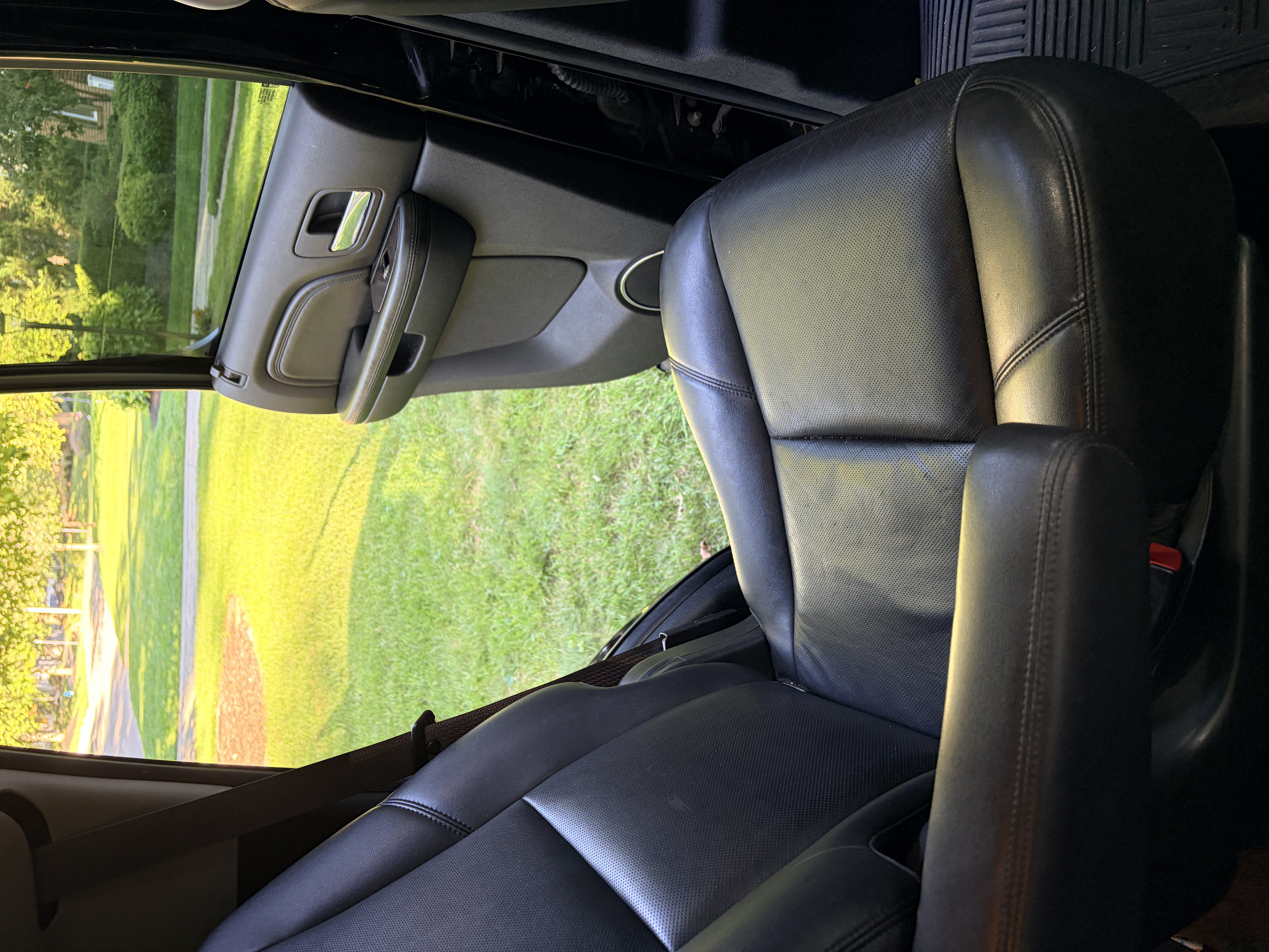 Used 2013 GMC Yukon Denali AWD/4WD image 8