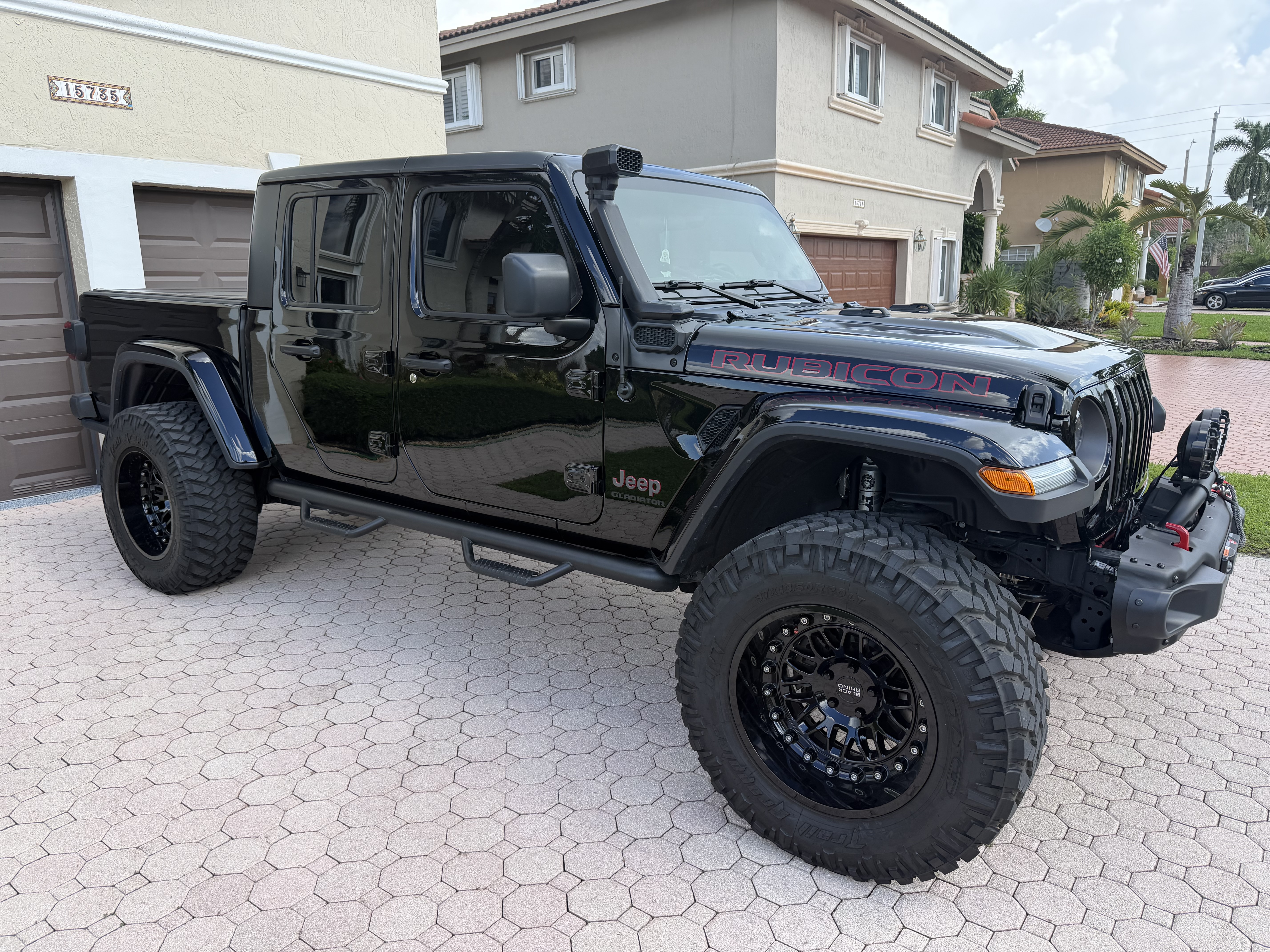 Used 2020 Jeep Gladiator Rubicon w/ LED Lighting Group AWD/4WD image 8
