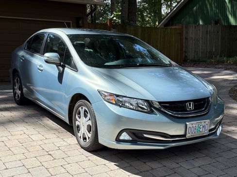 Used 2013 Honda Civic Hybrid Sedan image 9