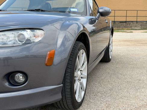 Used 2008 MAZDA MX-5 Miata Grand Touring w/ Premium Pkg RWD image 18