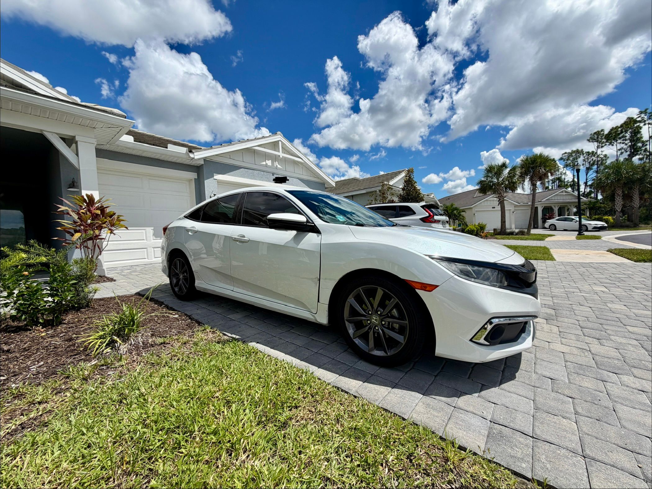 Used 2020 Honda Civic EX image 2