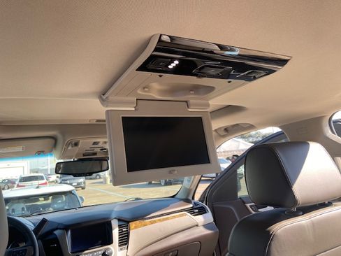 Used 2017 GMC Yukon Denali w/ Open Road Package image 17