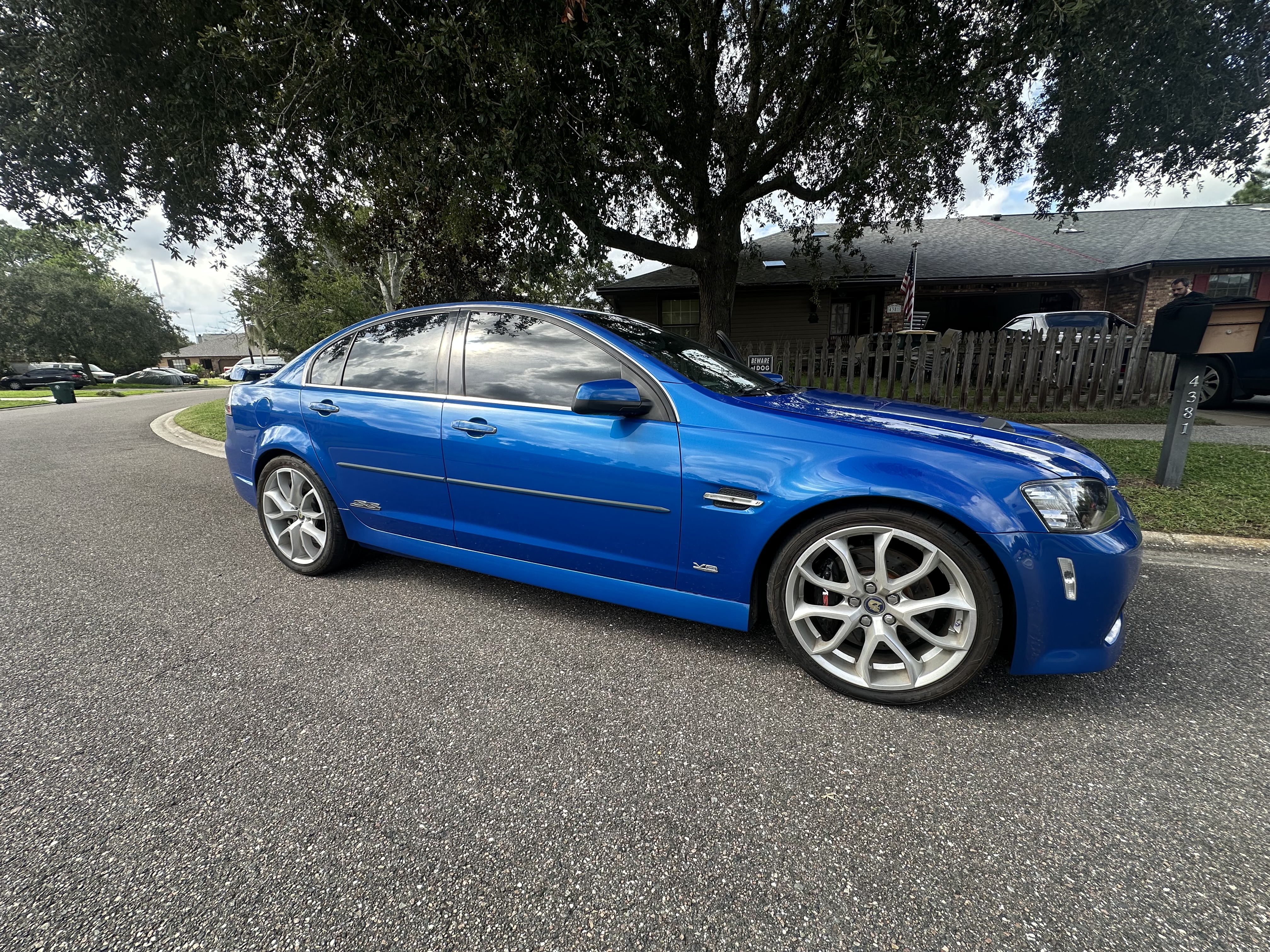 Used 2009 Pontiac G8 GT w/ Premium Package RWD image 12