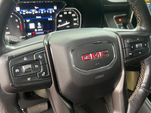 Used 2021 GMC Yukon AT4 w/ Rear Media and Nav Package AWD/4WD image 10