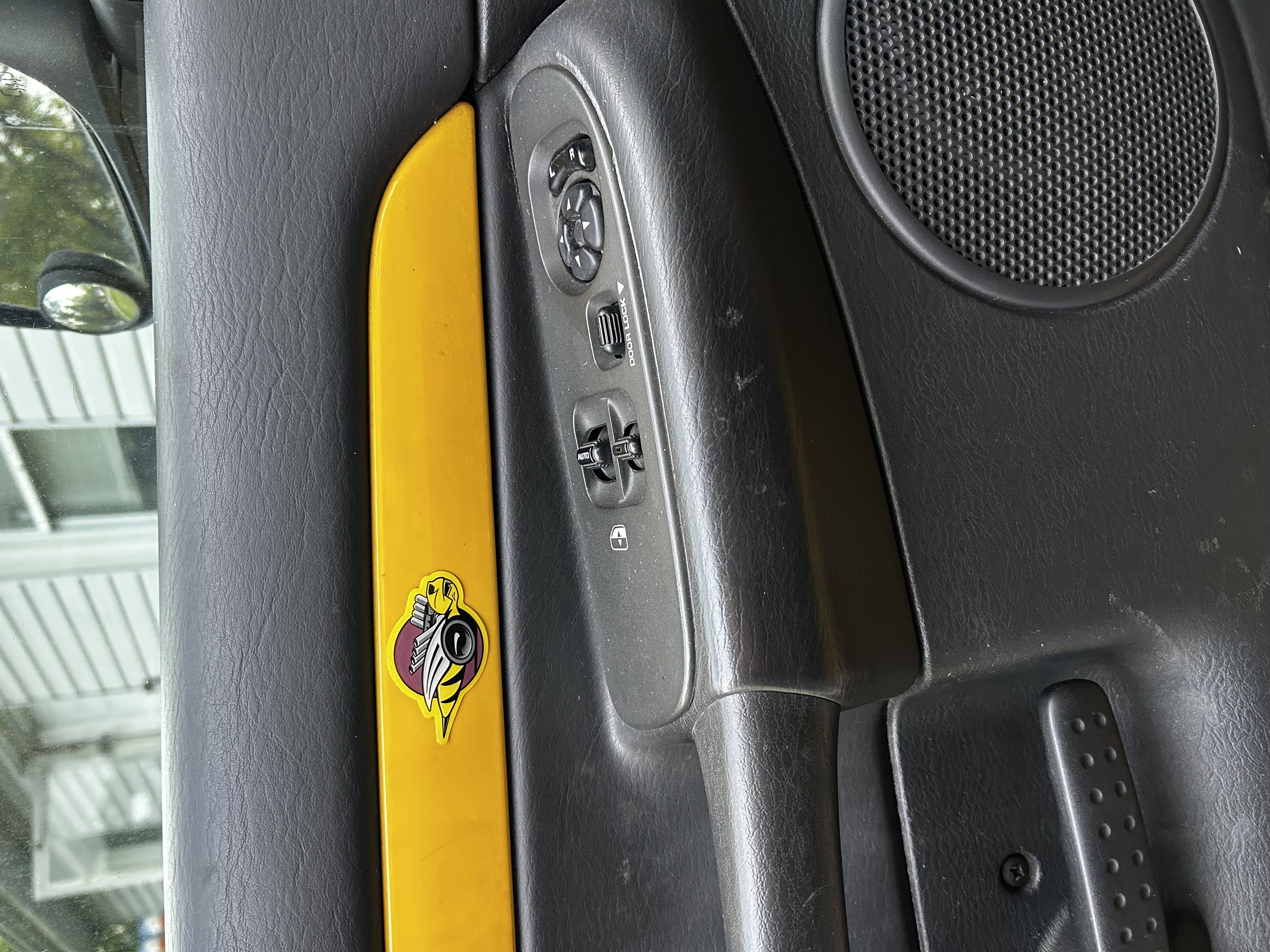 Used 2005 Dodge Ram 1500 Truck SLT w/ Rumblebee Group AWD/4WD image 12