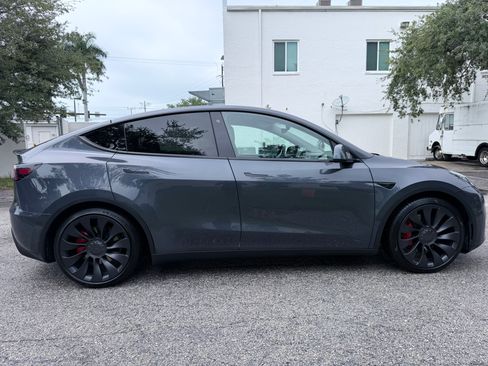 Used 2020 Tesla Model Y Performance AWD/4WD image 4