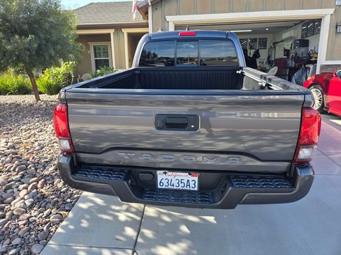 Used 2020 Toyota Tacoma SR image 6