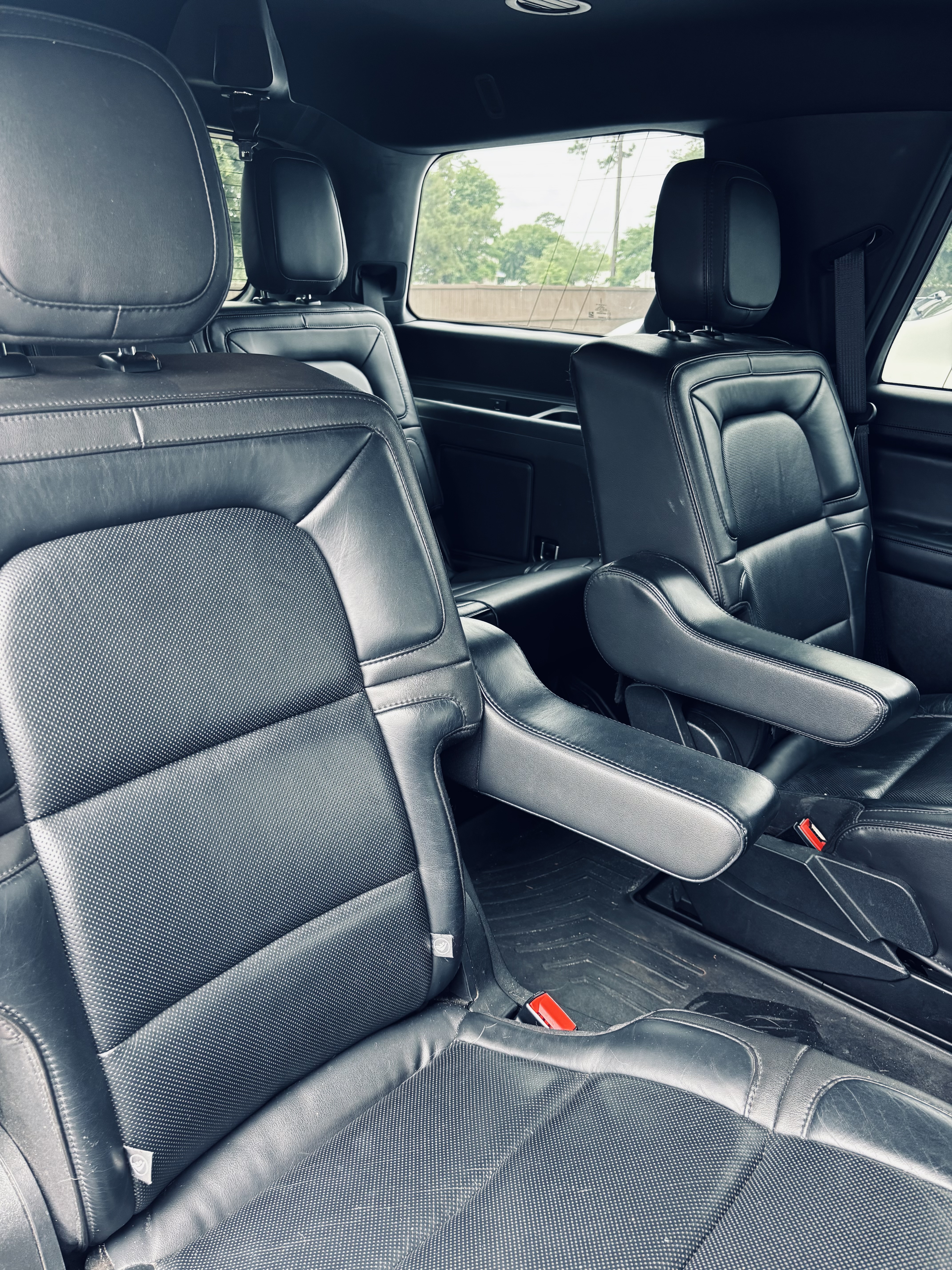 Used 2018 Lincoln Navigator Reserve w/ Technology Package AWD/4WD image 10