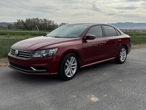 Used 2019 Volkswagen Passat 2.0T Wolfsburg w/ Wheels & Sunroof Package FWD image 1
