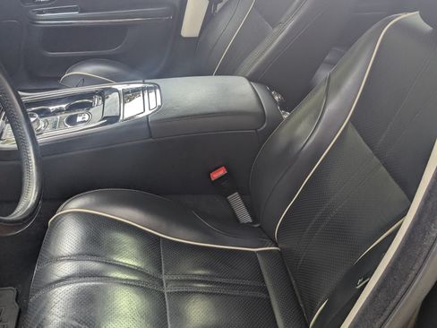 Used 2016 Jaguar XJ Supercharged image 31