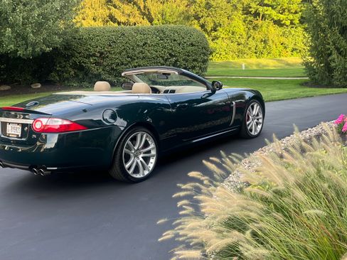 Used 2007 Jaguar XKR R RWD image 12