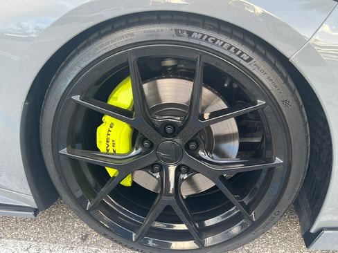Used 2024 Chevrolet Corvette Stingray Premium Conv w/ Z51 Performance Package image 21