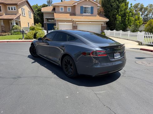 Used 2016 Tesla Model S 75 RWD image 1