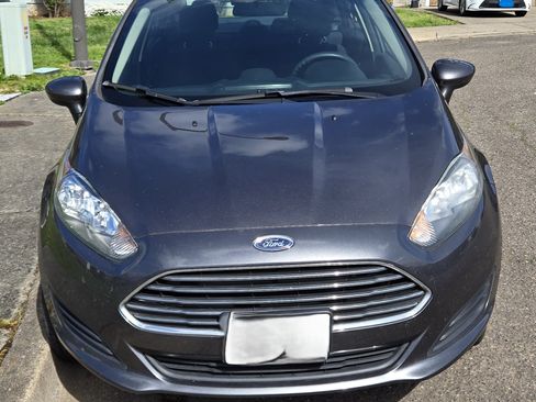 Used 2019 Ford Fiesta SE image 4