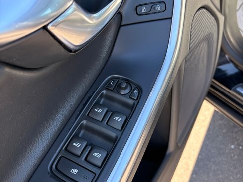 Used 2018 Volvo S60 T5 Dynamic w/ Protection Package image 19