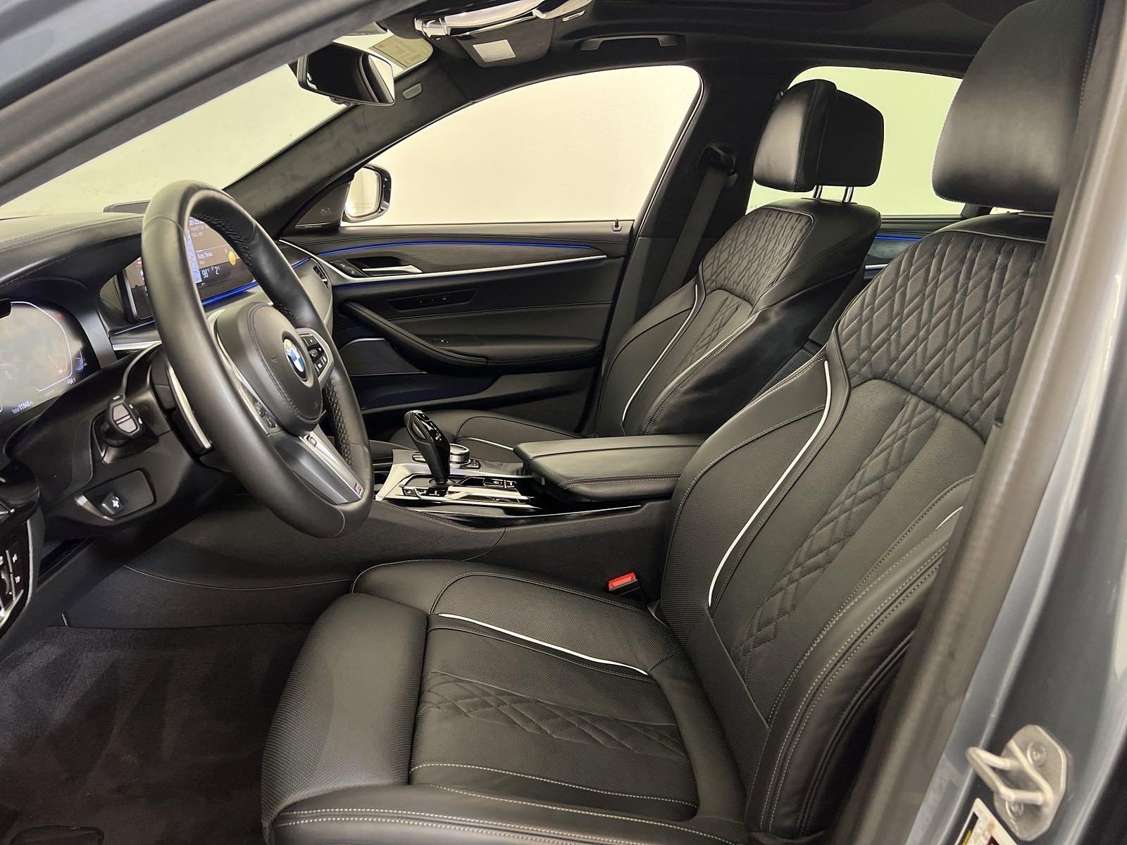 Used 2022 BMW M550i xDrive w/ Dynamic Handling Package AWD/4WD image 20