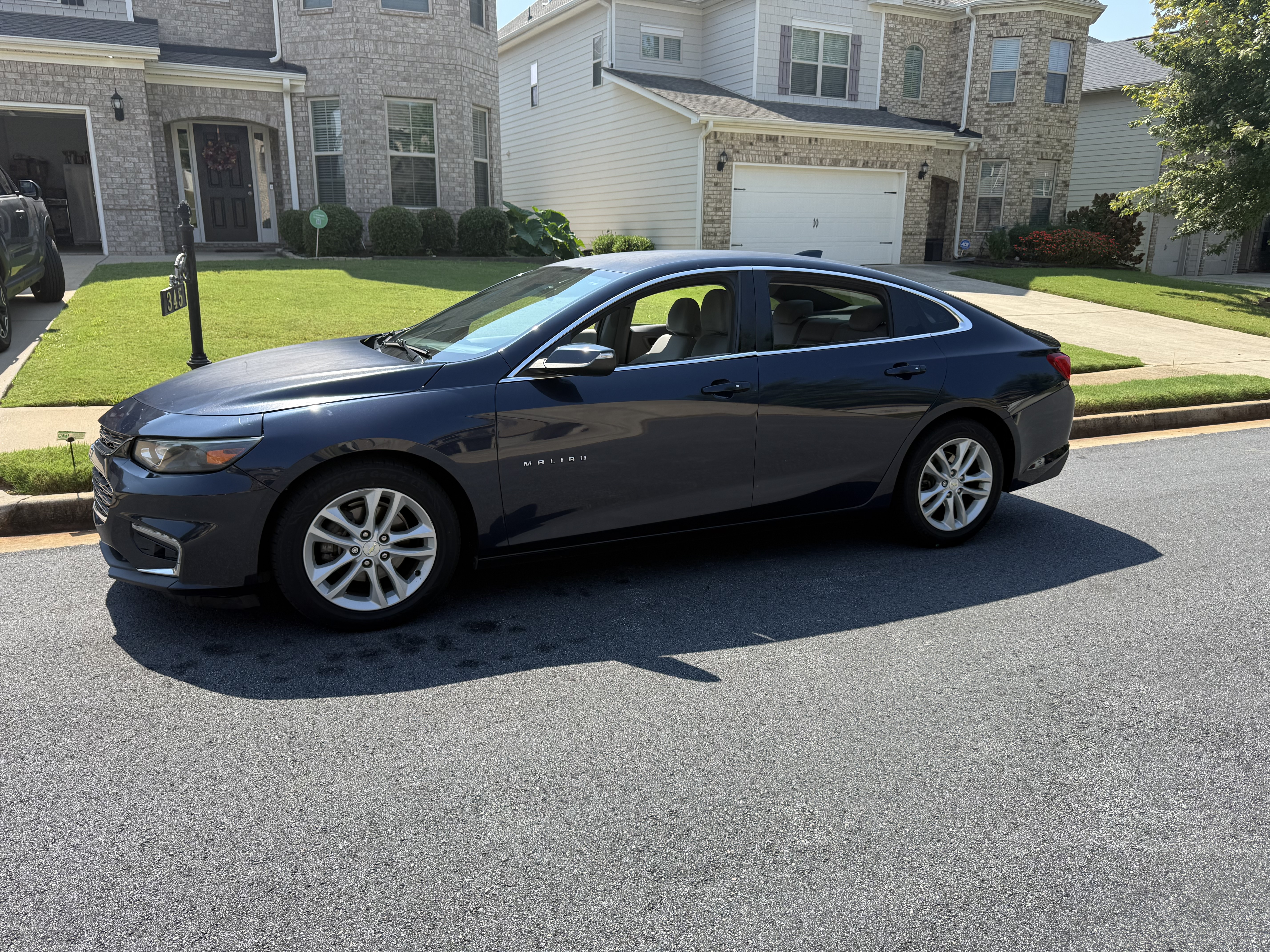 Used 2016 Chevrolet Malibu LT FWD image 9