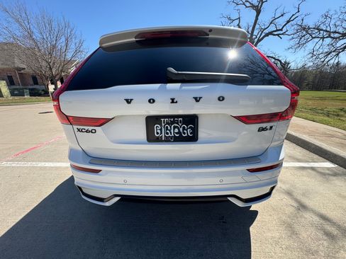 Used 2023 Volvo XC60 B6 Ultimate w/ Protection Package Premier image 4