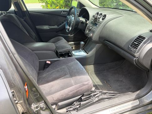 Used 2007 Nissan Altima 2.5 S w/ Emergency Aid Pkg FWD image 5