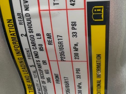 Used 2008 Chrysler Pacifica LX w/ Cargo Convenience Group image 13