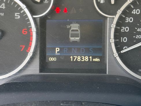 Used 2014 Toyota Tundra SR5 image 6