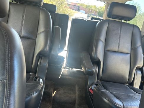 Used 2010 Chevrolet Tahoe LT w/ Luxury Package image 6