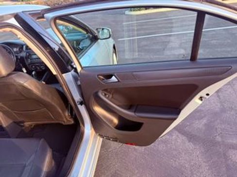 Used 2012 Volkswagen Jetta SE image 13