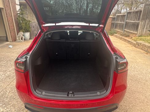 Used 2021 Tesla Model Y Long Range image 10