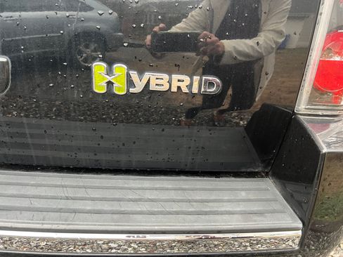 Used 2010 GMC Yukon Denali image 2