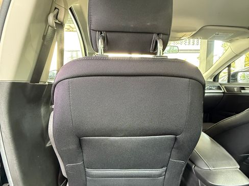 Used 2014 Ford Fusion SE FWD image 16