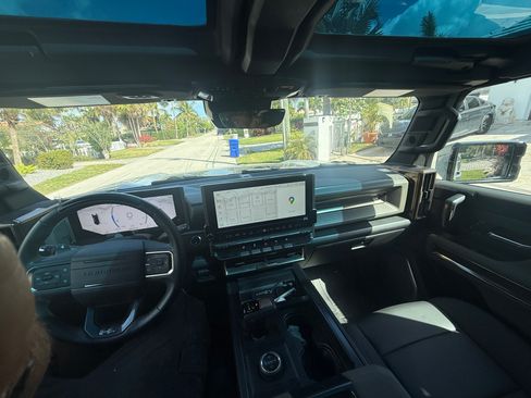 Used 2024 GMC Hummer EV 2X image 15