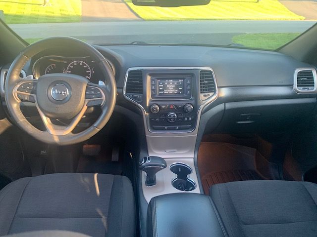 Used 2015 Jeep Grand Cherokee Laredo w/ Quick Order Package 23E AWD/4WD image 8