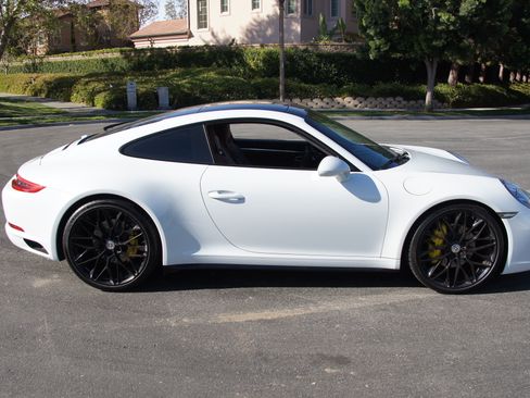 Used 2017 Porsche 911 Carrera 4 image 4