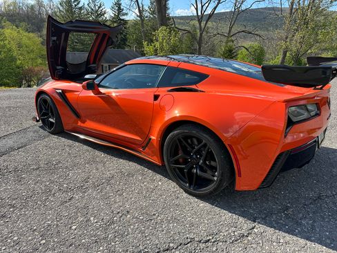Used 2019 Chevrolet Corvette ZR1 RWD image 8