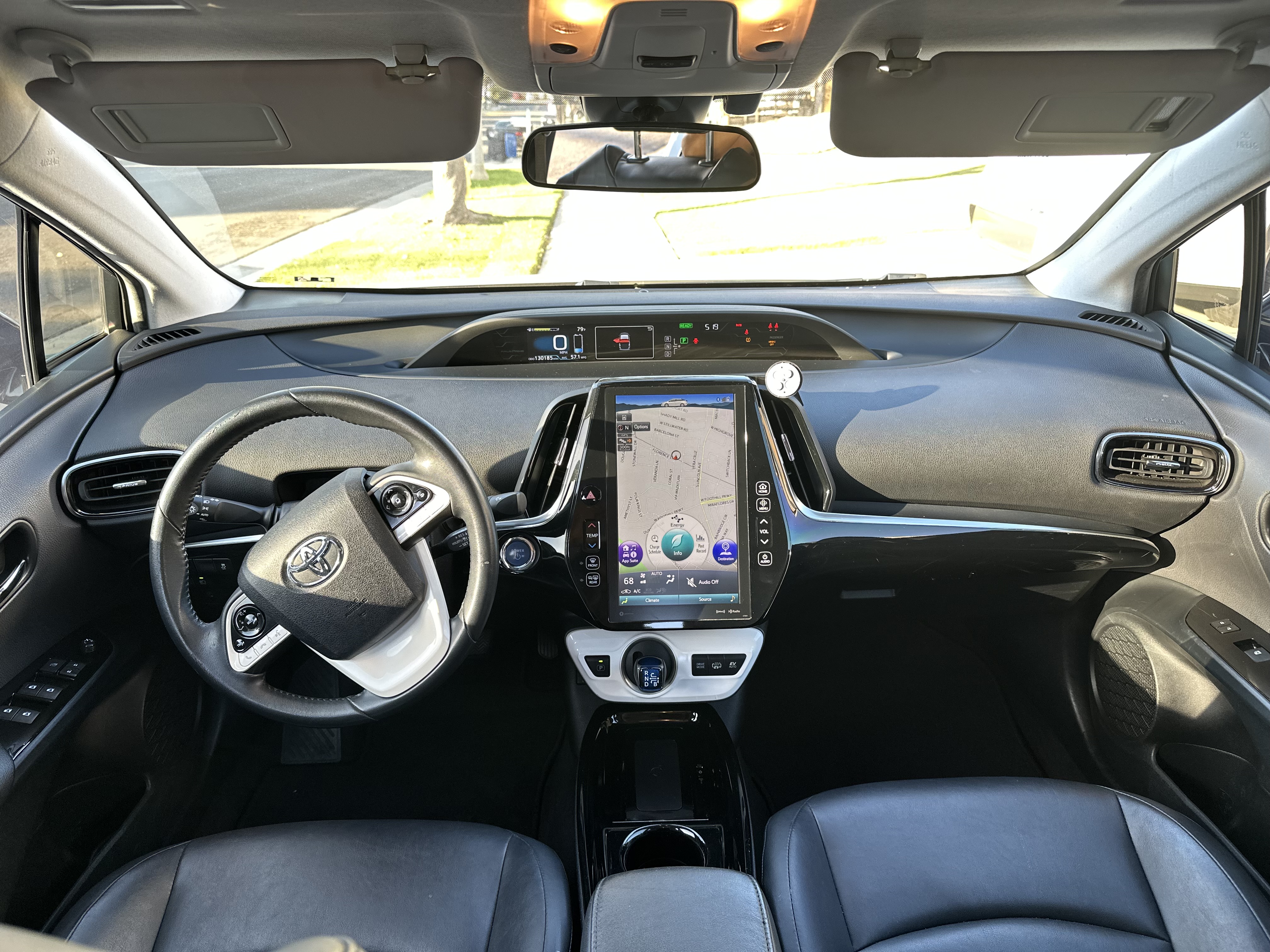 Used 2018 Toyota Prius Prime Premium w/ Carpet Mat Package FWD image 18