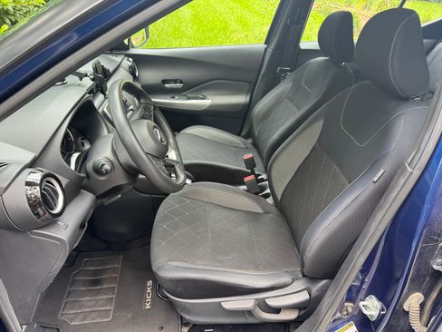 Used 2018 Nissan Kicks SV FWD image 13