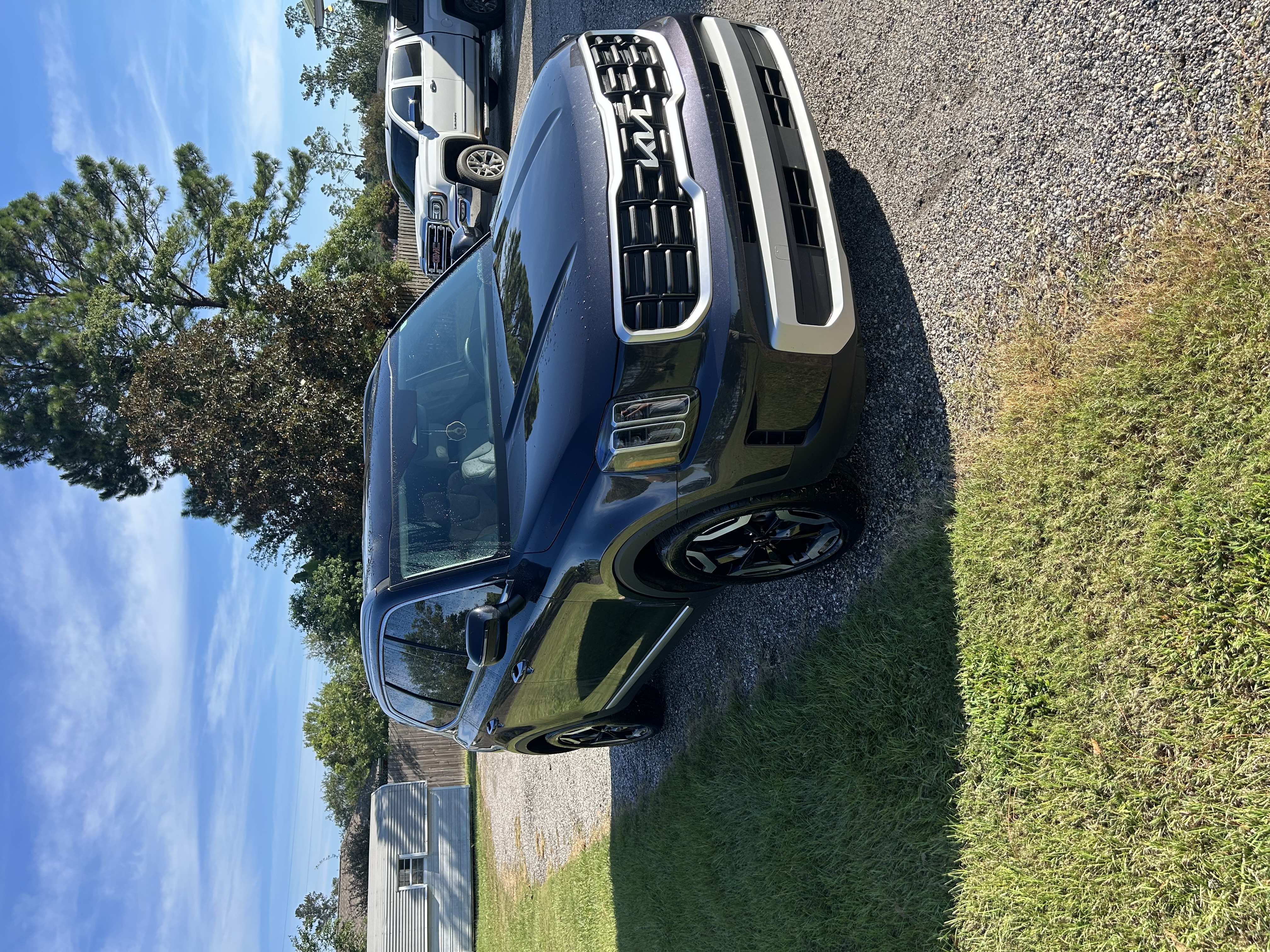 Used 2025 Kia Telluride S FWD image 5