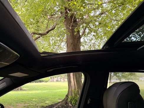 Used 2015 Mercedes-Benz S 550 4MATIC Sedan image 11