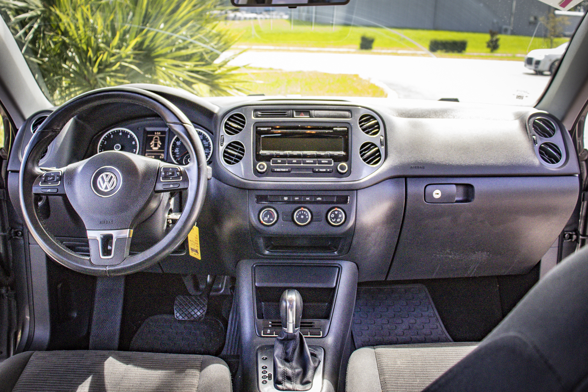 Used 2014 Volkswagen Tiguan S FWD image 18