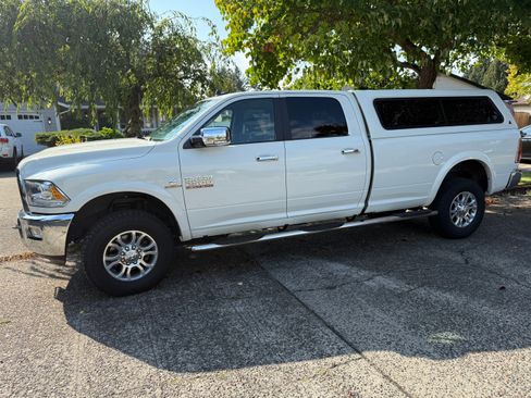 Used 2016 RAM 2500 Laramie image 1